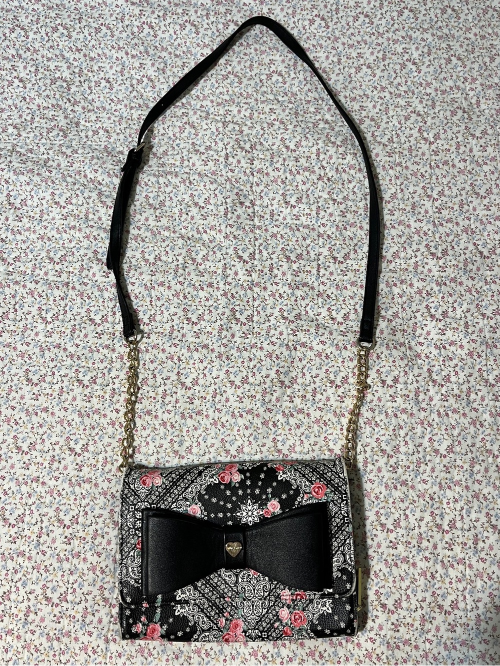 Betsey Johnson Black Floral Bow Crossbody Wallet Purse Bag